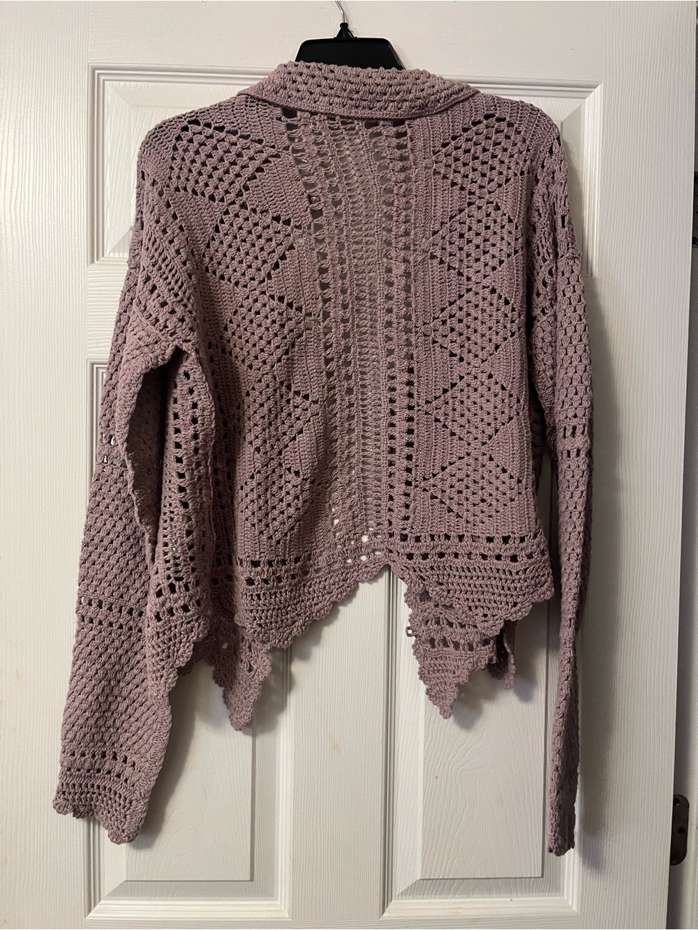 Free People/ We The Free Lavender Crochet V‑Neck Button Cardigan Size Large - Picture 5 of 6